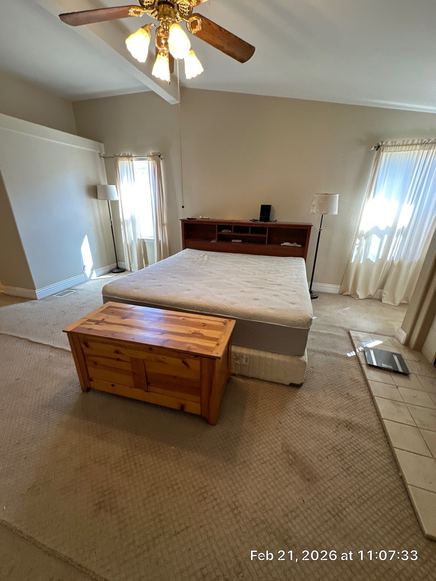 V76sCcTjjOcPs9EjJFdcWwibpkv9XA-metaYWN0b24gNC5qcGc=-