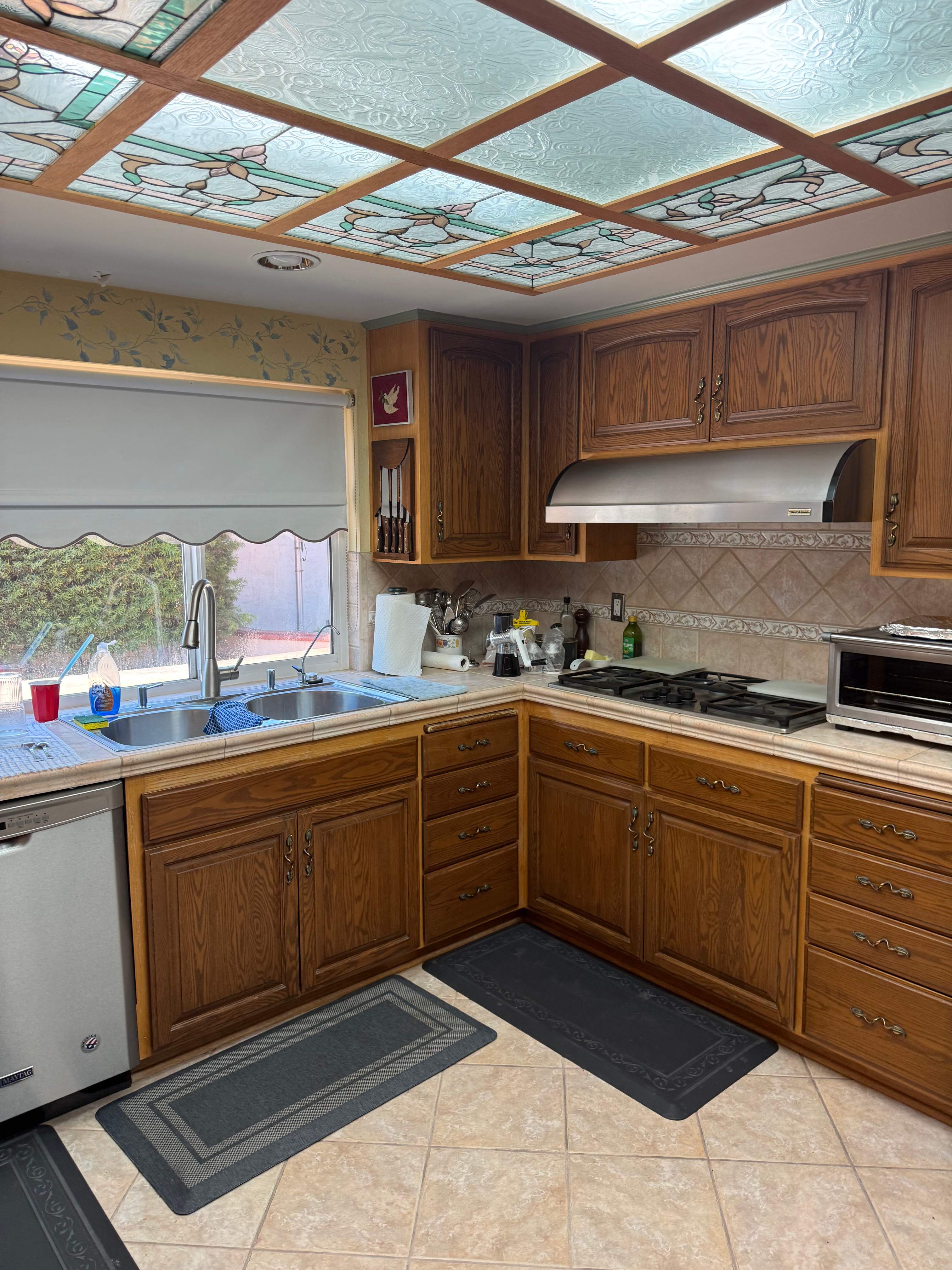 dnghAfL2JmPW5rwj6Rodu2DKDegbz4-metaaGJiIDMuanBn-