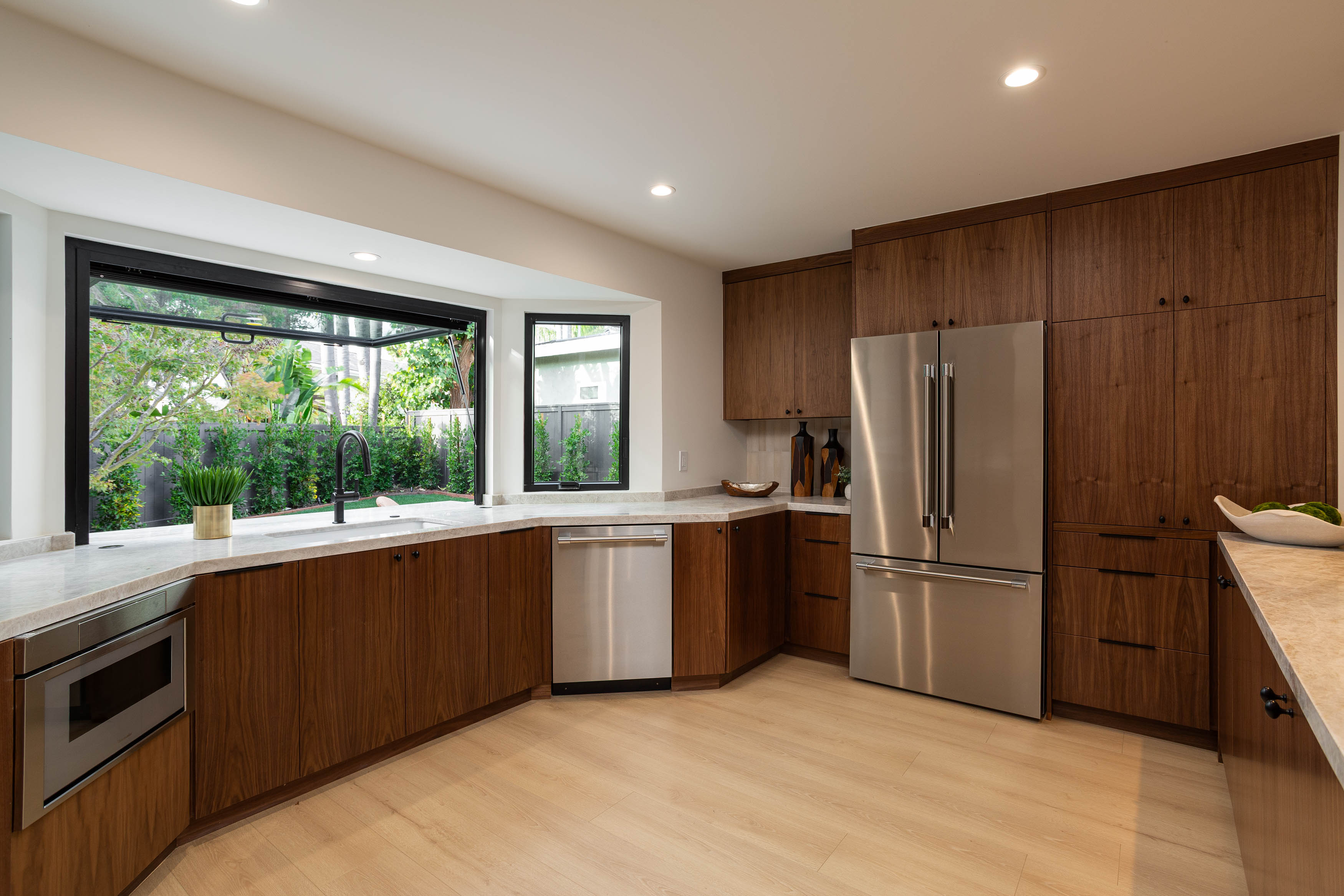 zKtOKbYirQjy3tcF6XVzlyONzQuW3W-metaMTkzMjEgTWFub3IgUG9pbnQgQ2lyIE1MUy0xMi5qcGc=-