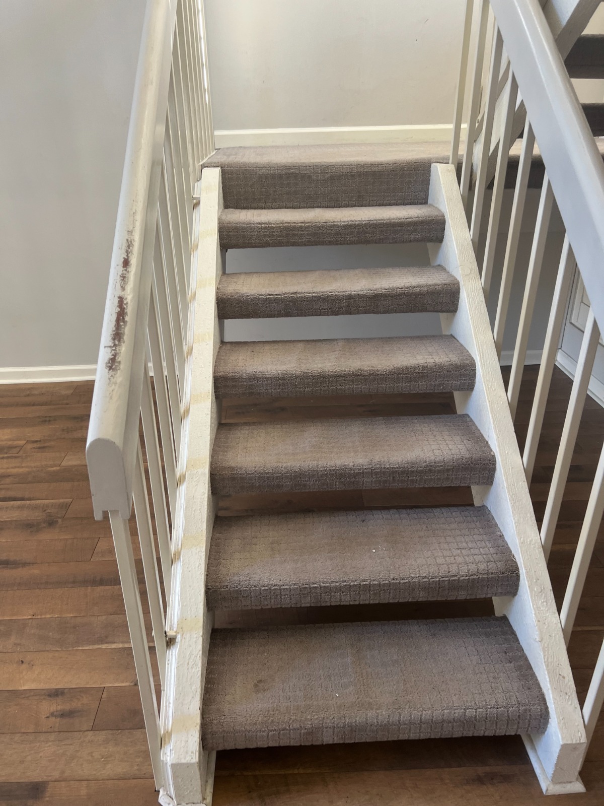 KV1poMaFxd1DBy6D5dXPg7eG147fwD-metaaW1nXzE5NDkgc3RhaXJzIGZhY2luZy5qcGc=-