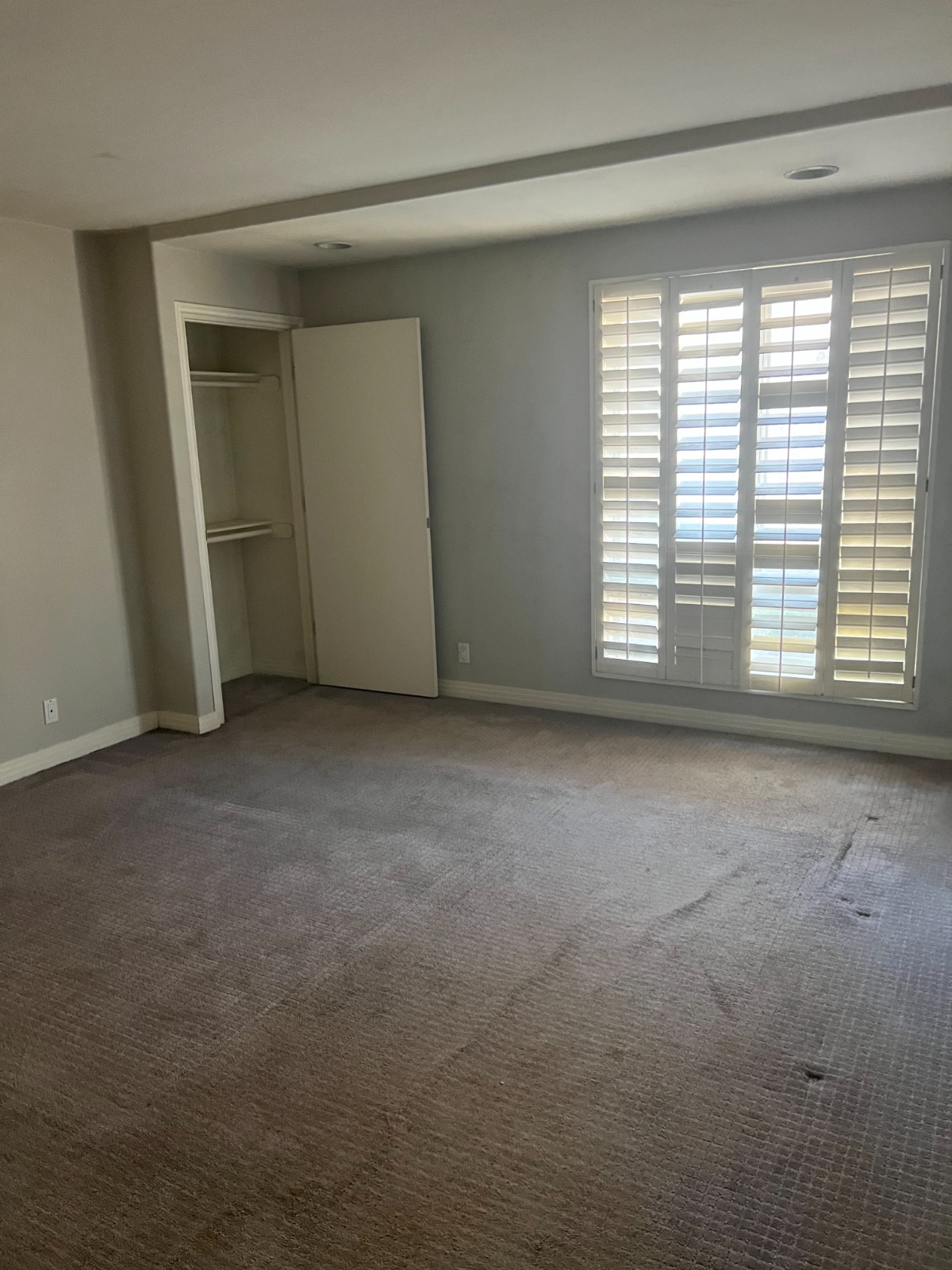 UhZoDLq1RUPFEfzqUFtyt6rtkzu4qL-metaaW1nXzE5MzggY2Fzc2lhIGRvd24gYmVkLmpwZw==-