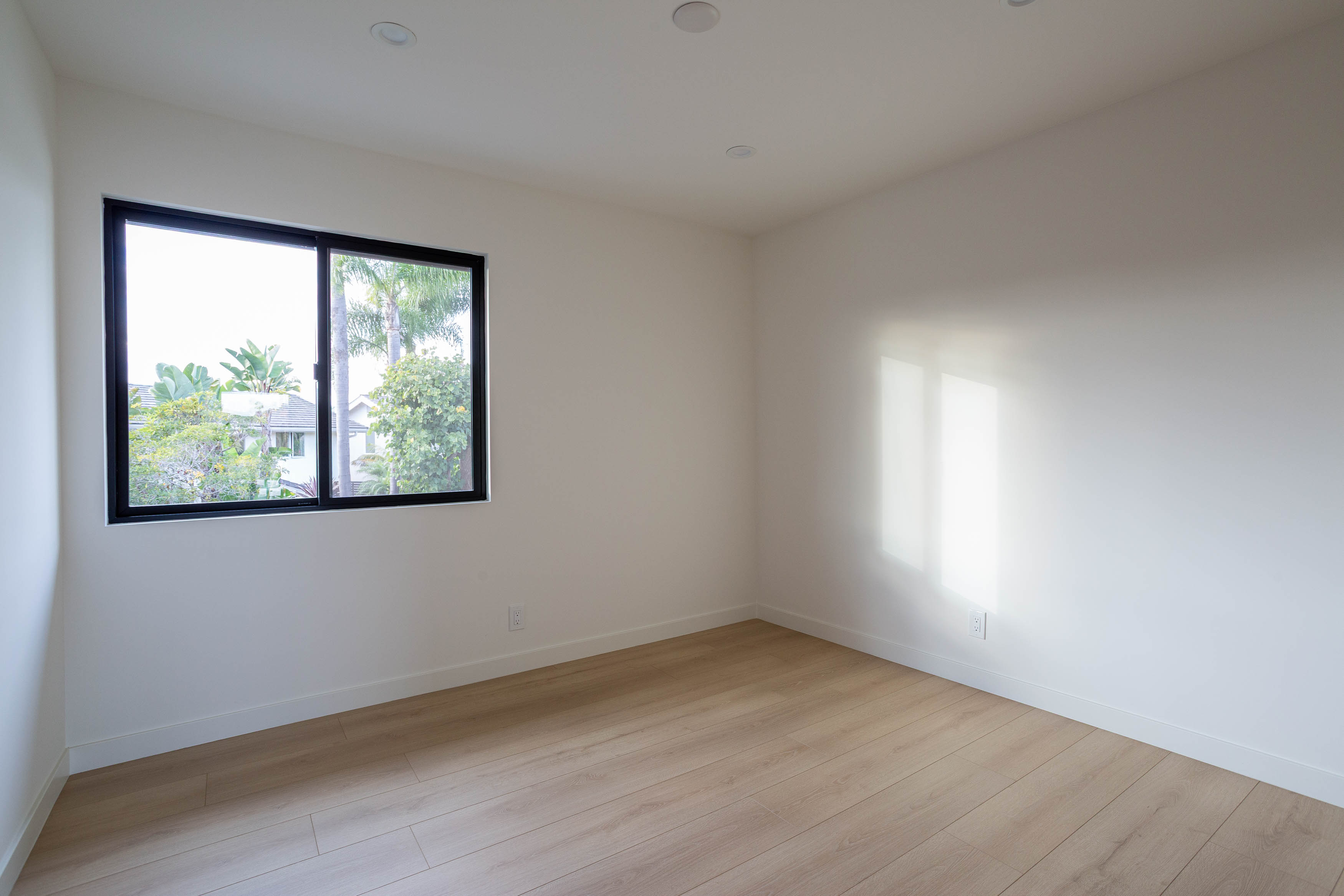 84v5a3KvkYo2tOWqVajVxUnZprVLIK-metaMTkzMjEgTWFub3IgUG9pbnQgQ2lyIE1MUy0zMy5qcGc=-